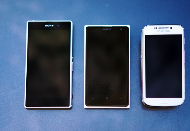 xperia-z1-vs-lumia-1020-vs-galaxy-s4-2