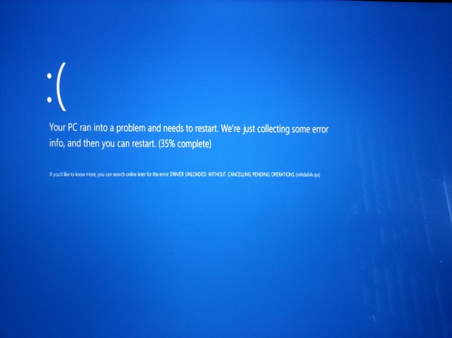 Driver_Unloaded_Without_Cancelling_Pending_Operations_Windows_8[1] 