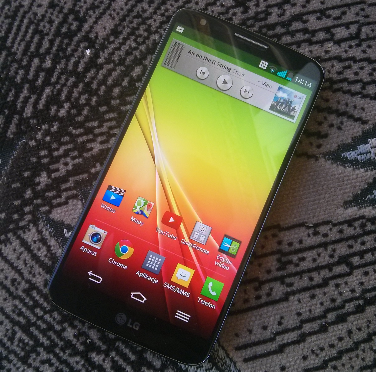 LG-G2 (2) class="wp-image-149397" 