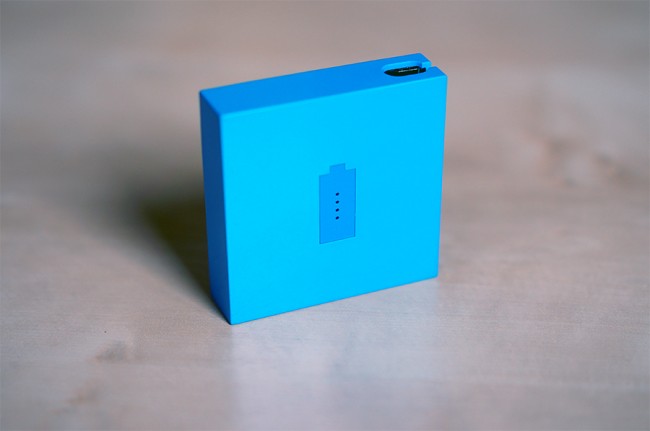 Nokia-przenosna-ladowarka-1