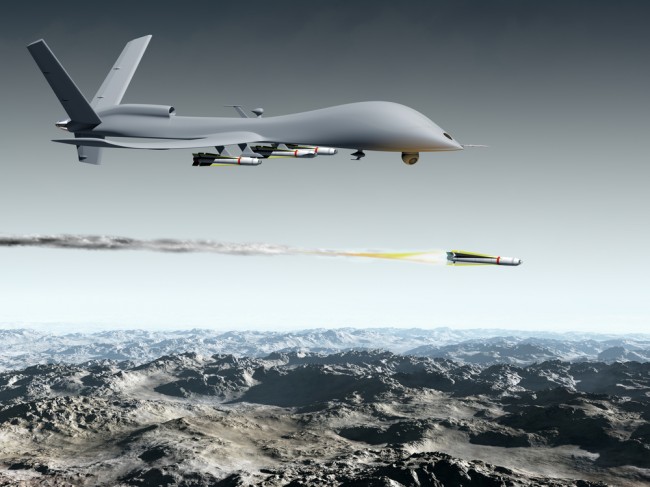 dron wojskowy