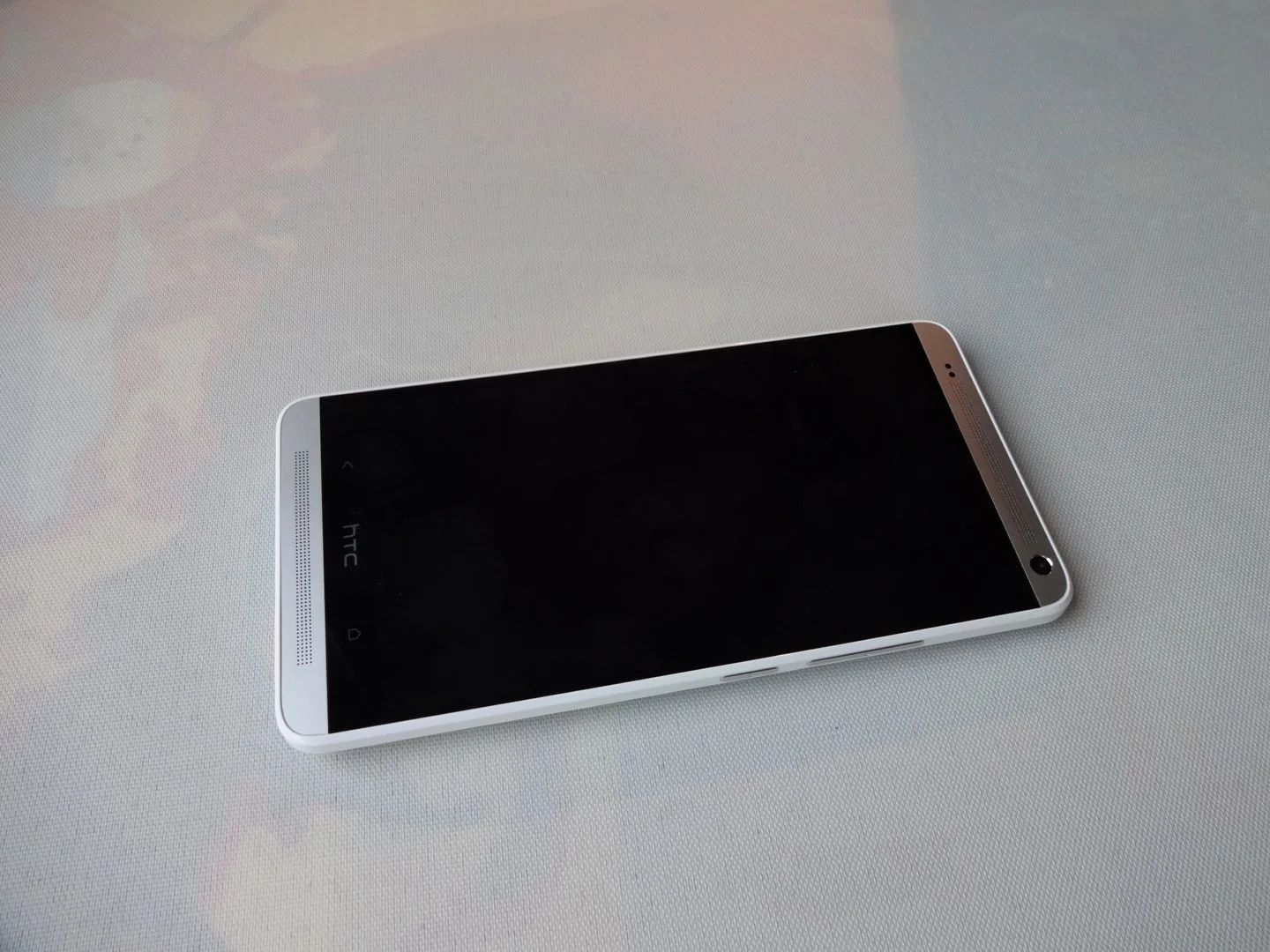 https://ocs-pl.oktawave.com/v1/AUTH_2887234e-384a-4873-8bc5-405211db13a2/spidersweb/2013/10/htc-one-max-43.jpg