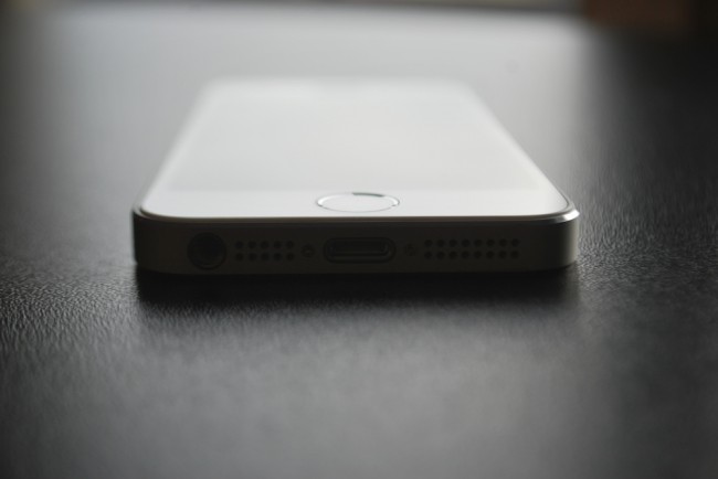 iPhone 5s by Spider’s Web 2