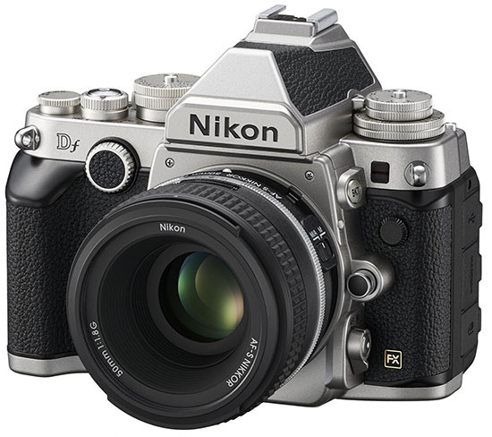 Nikon-Df-kit-silver class="wp-image-150276" 