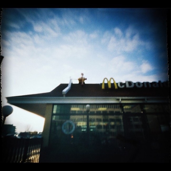 pinhole 4