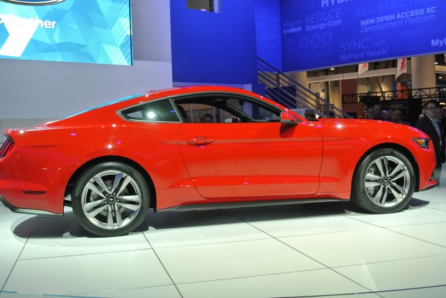 Ford Mustang 2015  o class="wp-image-161268" 
