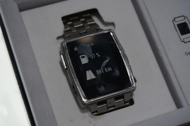 Pebble-CES9 