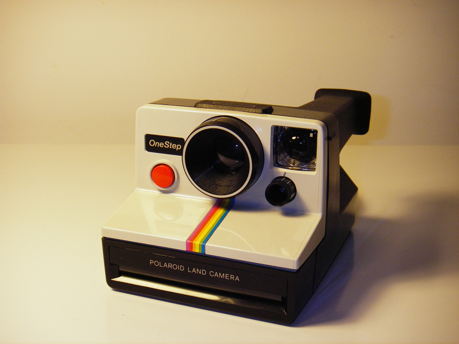 Polaroid_OneStep class="wp-image-161646" 