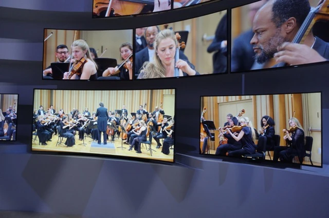 Samsung-ces-2014-stoisko-telewizory03 