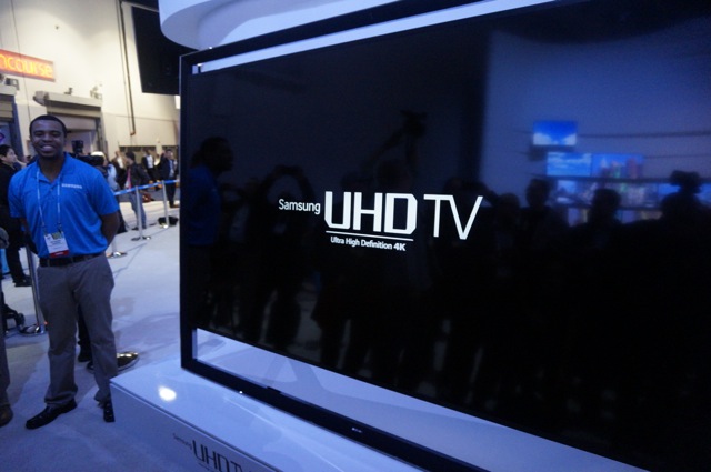 Samsung-ces-2014-stoisko-telewizory10 class="wp-image-161349" 