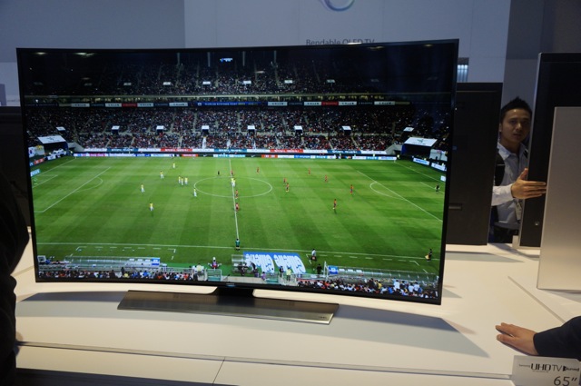 Samsung-ces-2014-stoisko-telewizory20 class="wp-image-161340" 