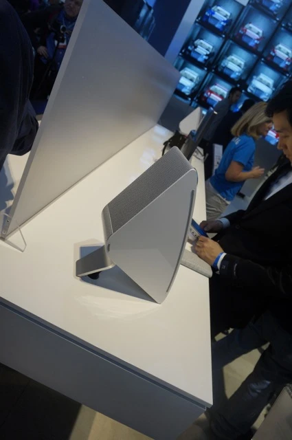 Samsung-ces-2014-stoisko-telewizory42 