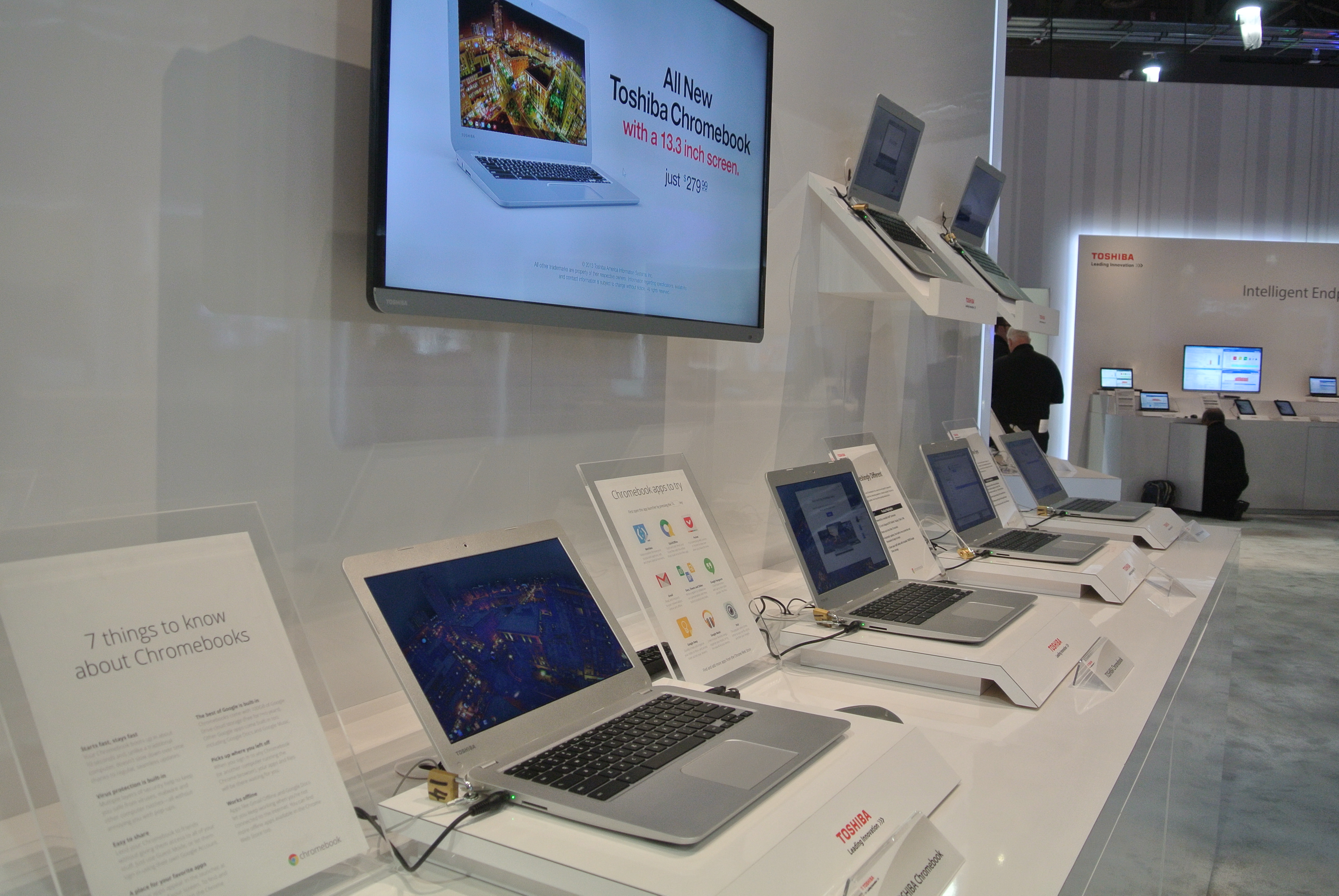 chromebook-toshiba (3) class="wp-image-161370" 