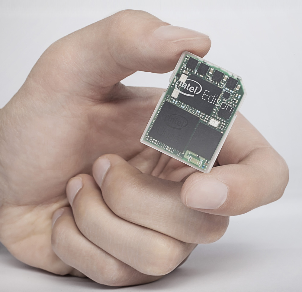 intel-edison-sd-card class="wp-image-162284" 