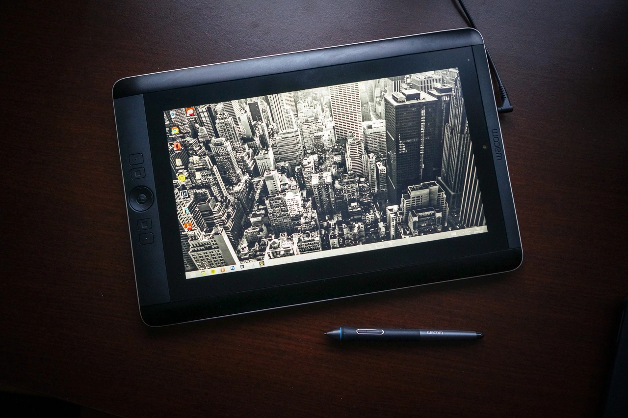 wacom cintiq companion 6 class="wp-image-167106"