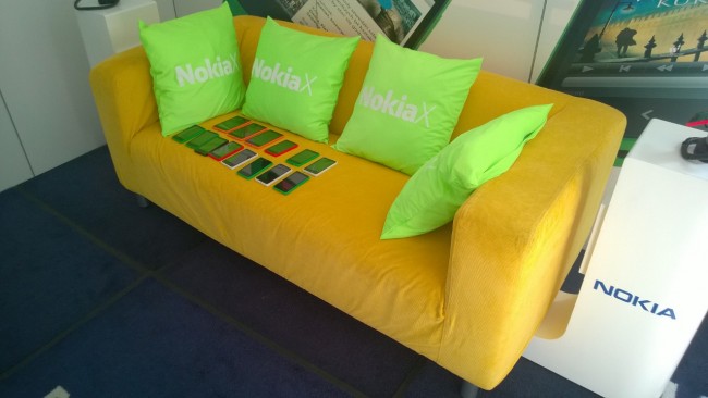 Nokia X XL kanapa