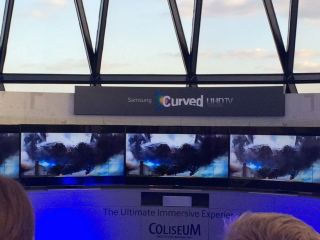 Wygięte telewizory Samsunga już są w sklepach i robią ogromne wrażenie