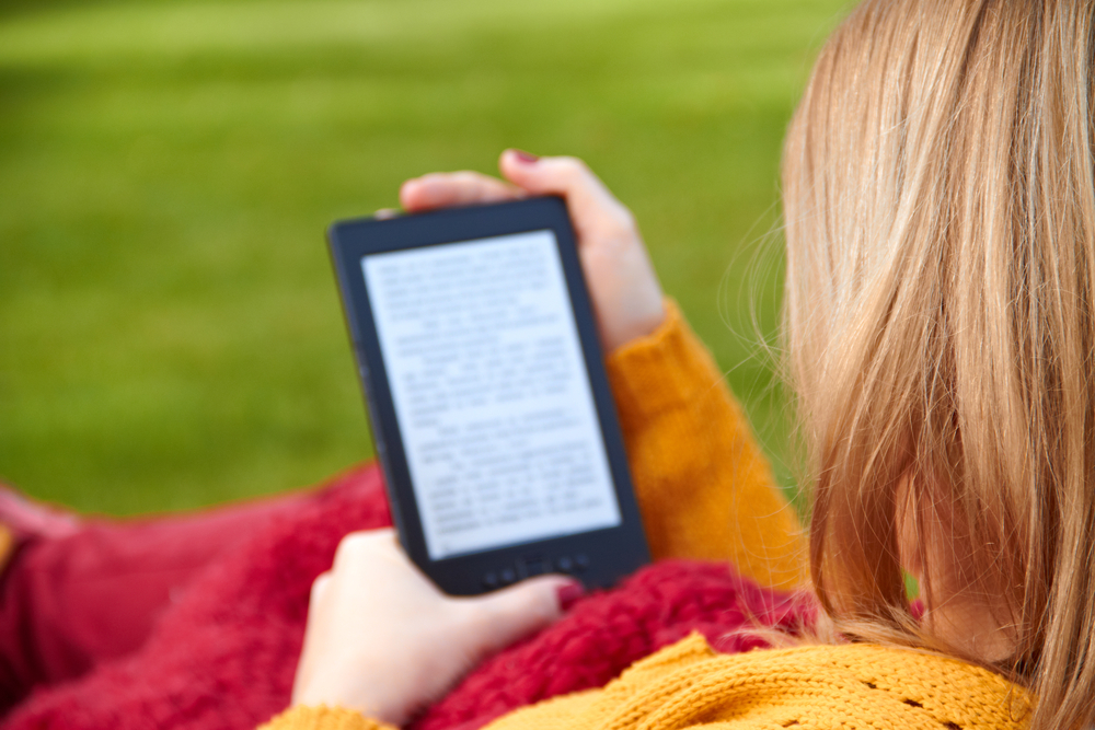 czytanie-kindle class="wp-image-184182" 