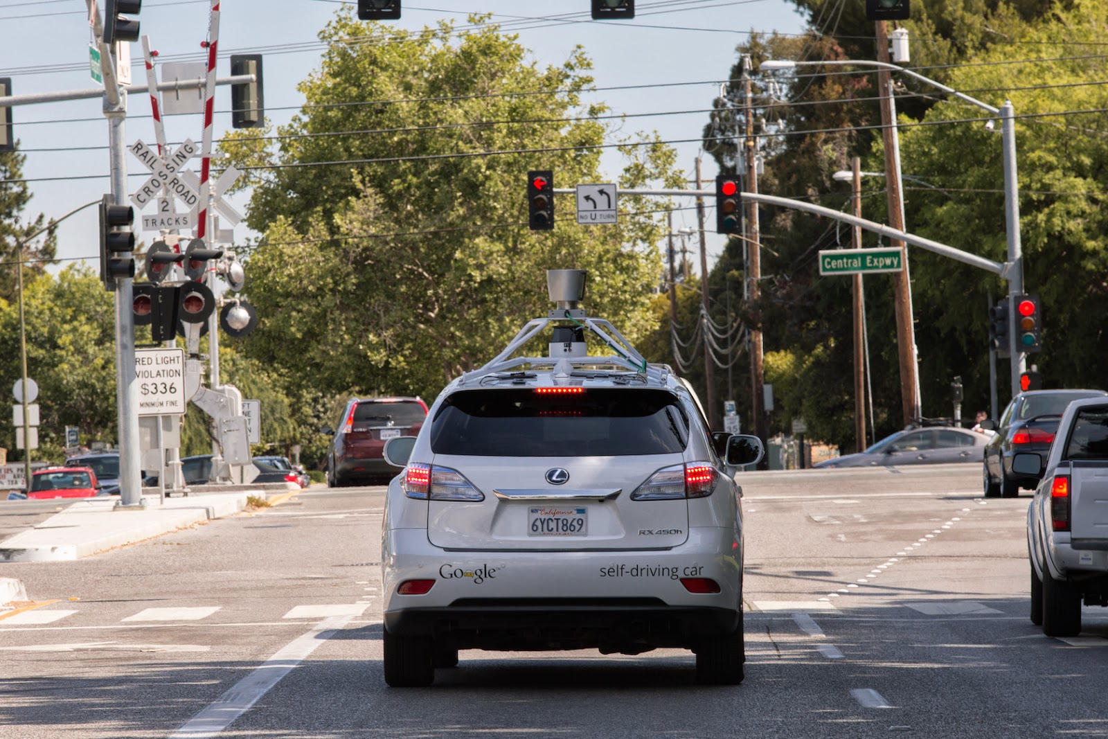 google samochod autonomiczny class="wp-image-184540" 