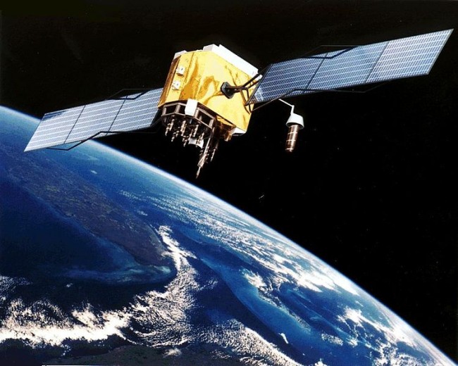 749px-GPS_Satellite_NASA_art-iif