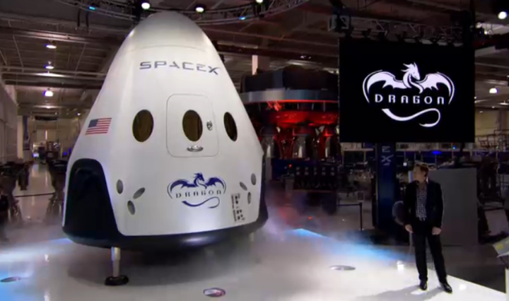 spacex-dragon-v2-2 class="wp-image-198210" 