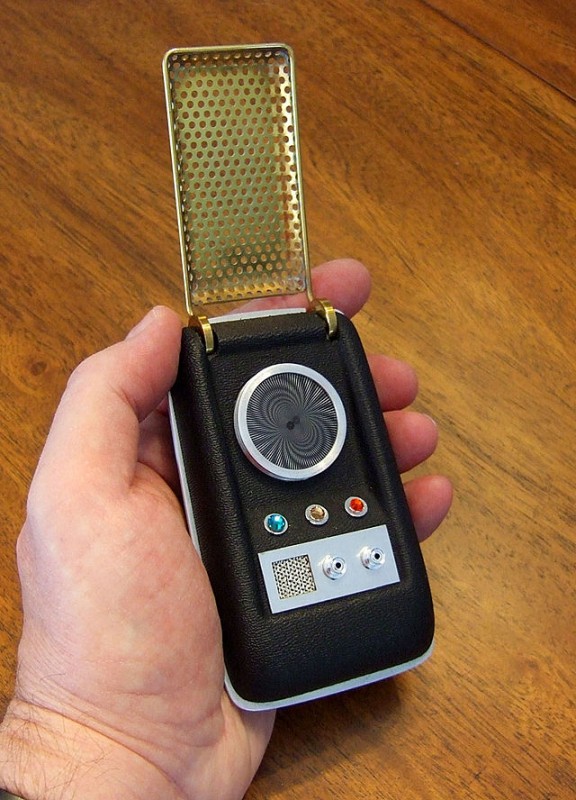 20090704-1971_StarTrekTOSCommunicatorReplica
