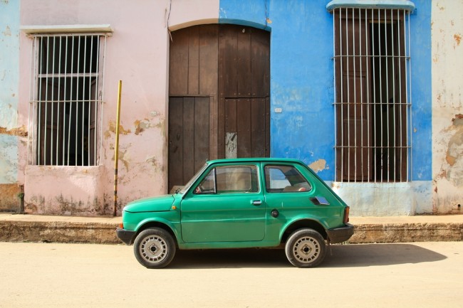 samochod auto fiat 126p maluch class="wp-image-208377" 