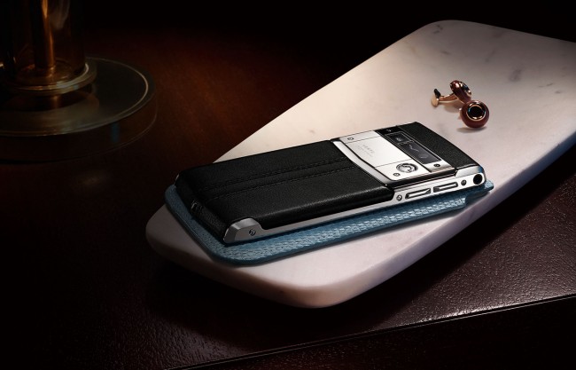 vertu-signature-touch-2 class="wp-image-207719"