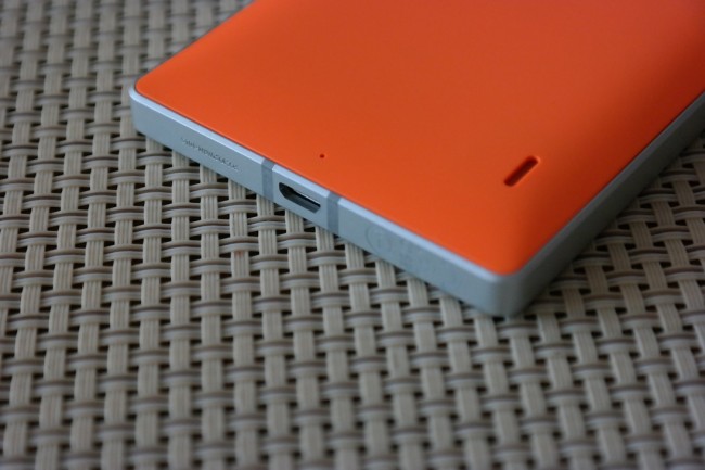Nokia-Lumia-930-Obudowa-7-650×433