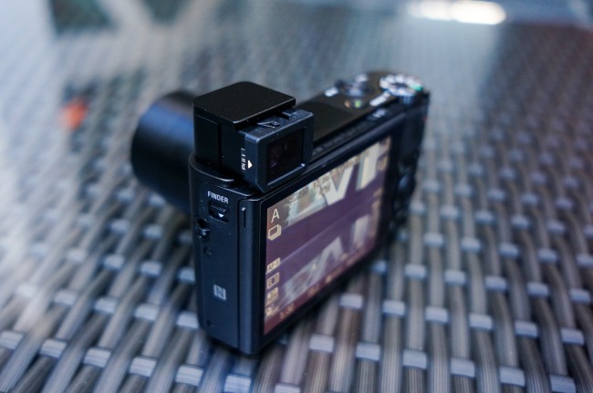 https://ocs-pl.oktawave.com/v1/AUTH_2887234e-384a-4873-8bc5-405211db13a2/spidersweb/2014/07/Sony-Rx100-III-10-of-19-650x431.jpg