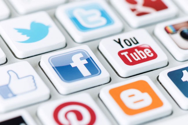 facebook youtube class="wp-image-217100" 