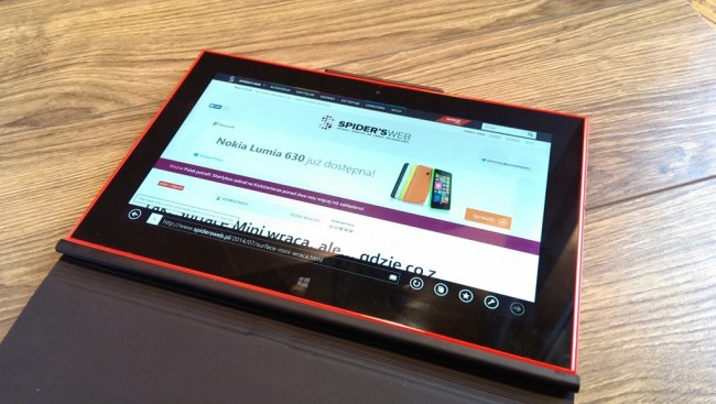 nokia lumia 2520 k class="wp-image-216061" 