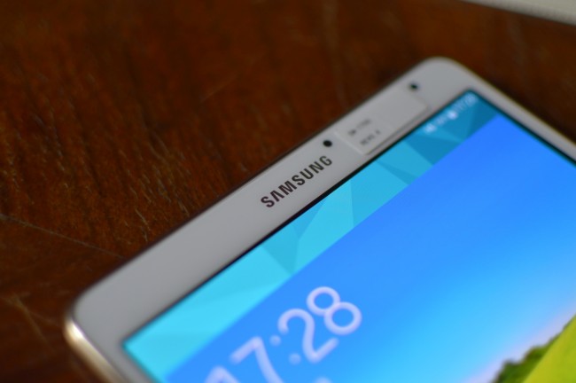 samsung galaxy tab s 8.4 026 class="wp-image-218758" 