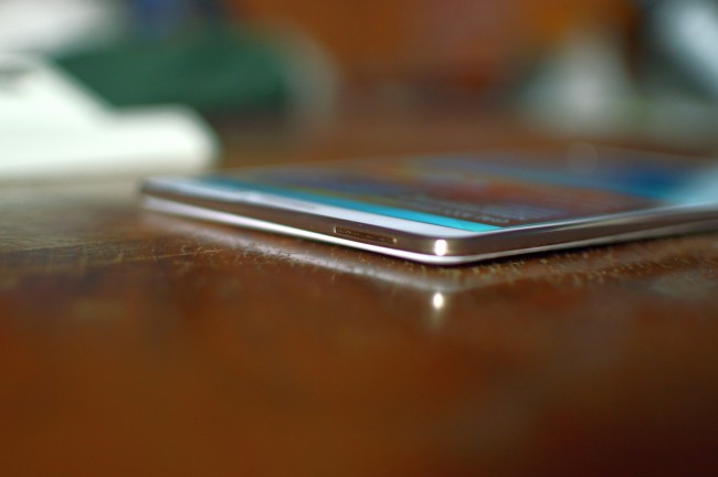 samsung galaxy tab s 8.4 027 class="wp-image-218761" 