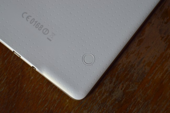 samsung galaxy tab s 8.4 029 class="wp-image-218765" 