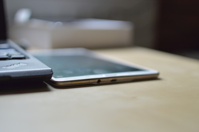 samsung galaxy tab s 8.4 031 class="wp-image-218771" 