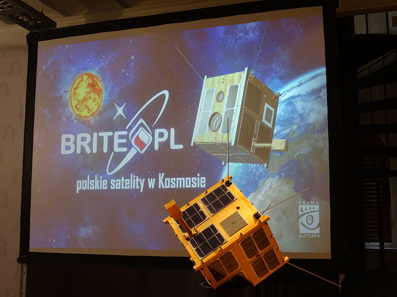 Polish_satellite_BRITE_Heweliusz_model_in_Gdansk_19.8.2014 class="wp-image-231823" 