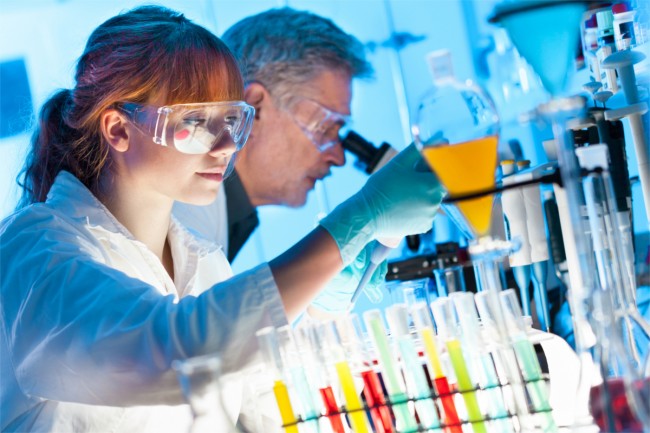 naukowcy genetyka laboratorium medycyna nauka