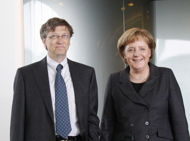 Bill Gates i Angela Merkel – zdjęcie pochodzi z serwisu shutterstock.com