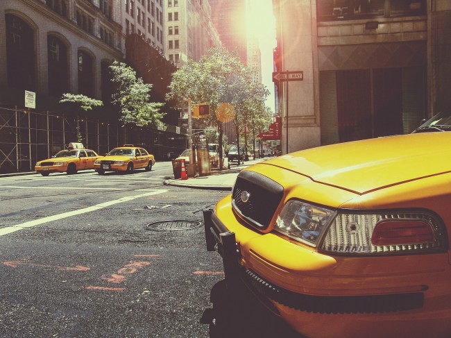 taxi-238478_1920.jpg