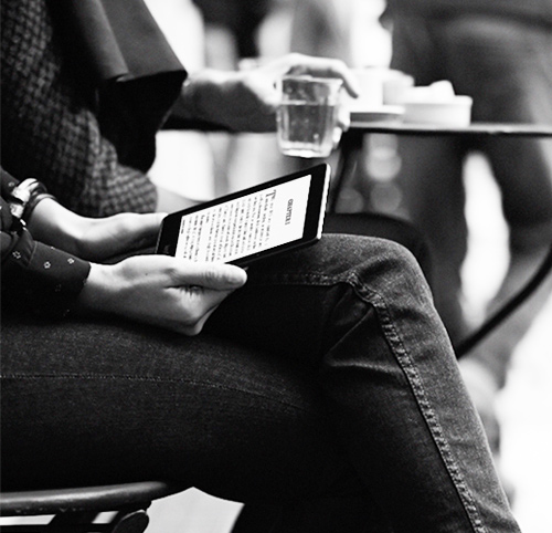 2-kindle-voyage class="wp-image-248935" 