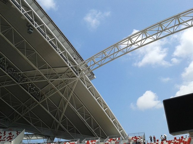 Retractable_Roof_of_Singapore_National_Stadium