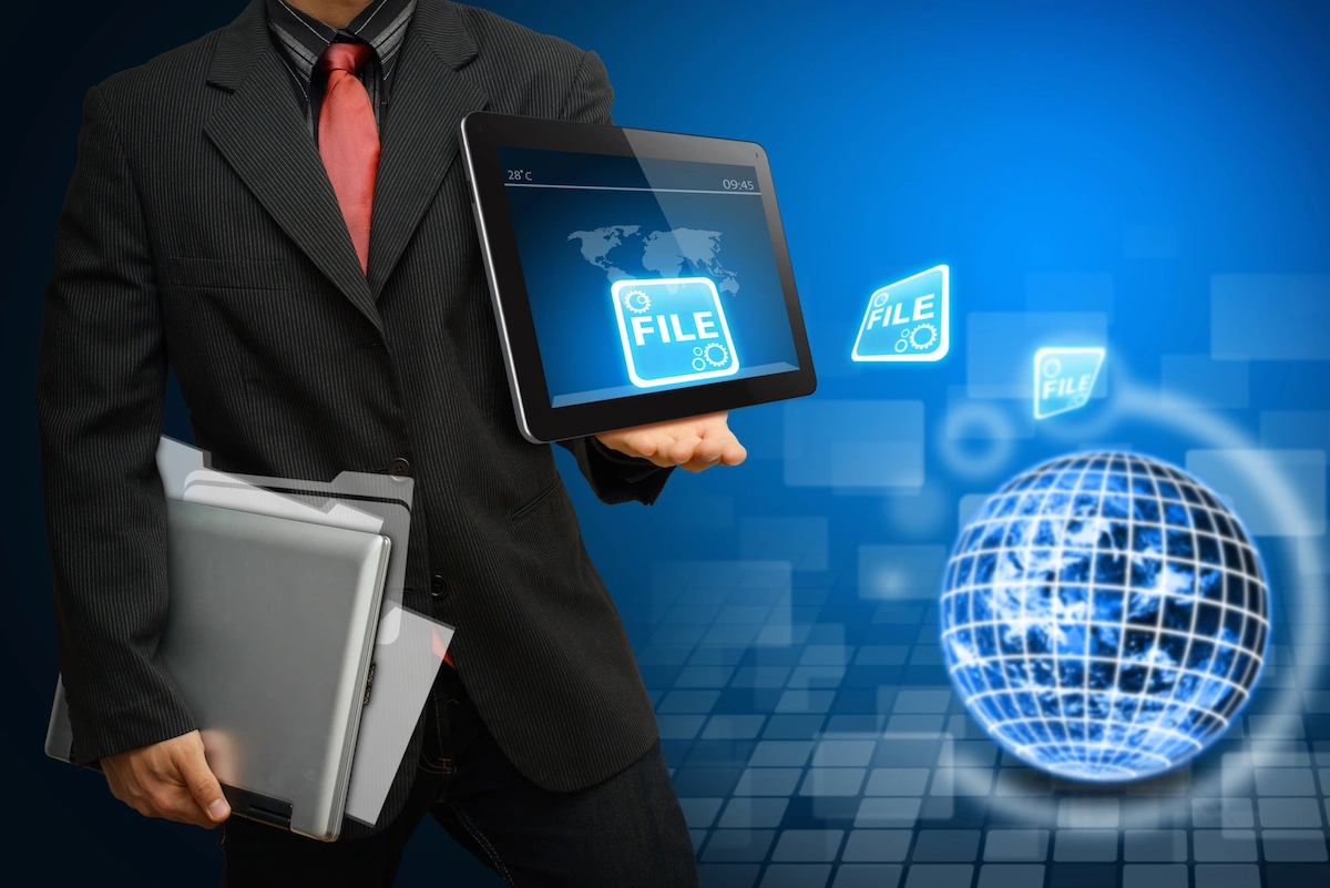 Apple nawet nie próbuje konkurować cenowo z Dropboksem, Google Drive i One Drive. Nie musi