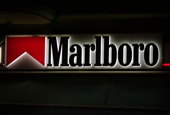 marlboro e-papieros papieros elektroniczny class="wp-image-250289" 