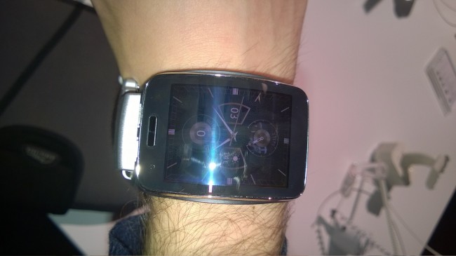 samsung galaxy gear s 2 class="wp-image-240004" 