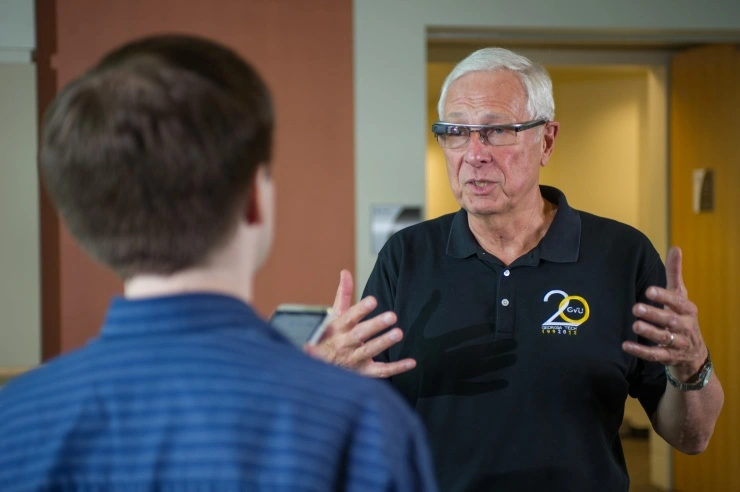 glass_captioning3 class="wp-image-257122" 