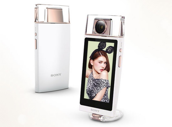 Sony KW1 z zakrzywioną matrycą class="wp-image-255896" 