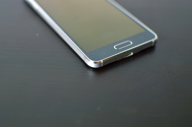 Samsung Galaxy Alpha 009