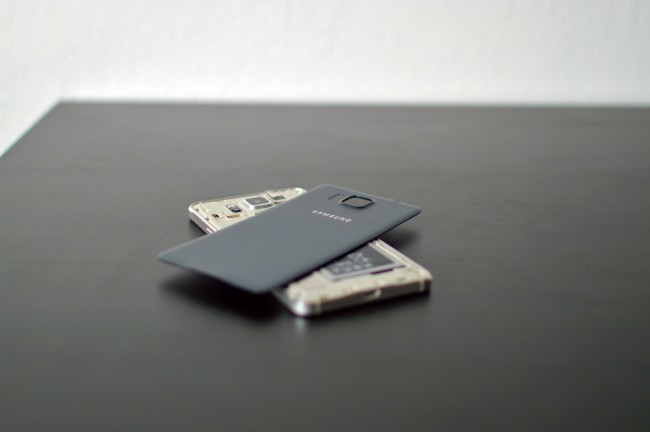 Samsung Galaxy Alpha 036