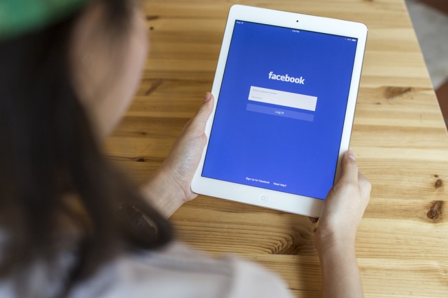 facebook tablet ipa class="wp-image-283305" 